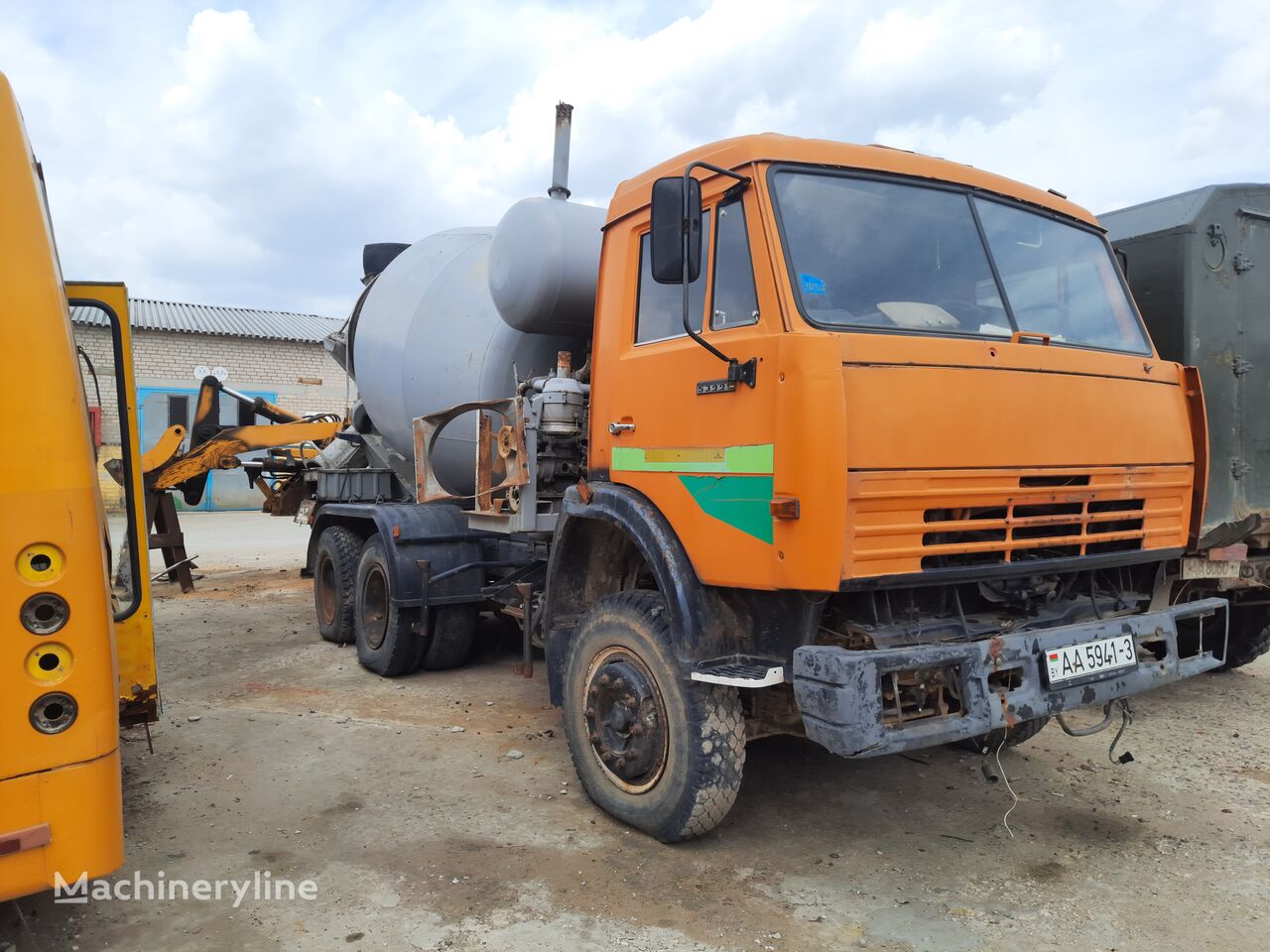 camião betoneira Tigarbo  no chassi KamAZ 53229
