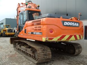 escavadora de rastos Doosan DX225 nova