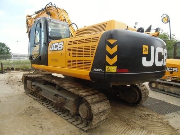 escavadora de rastos JCB JS 300 NLC