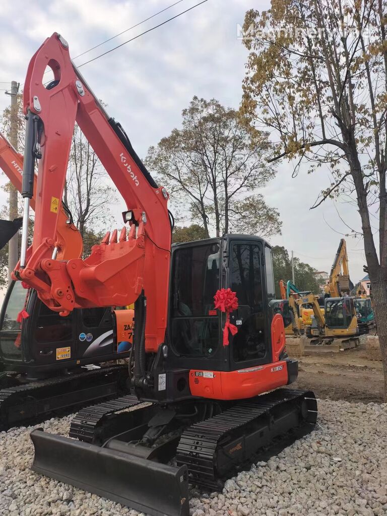 escavadora de rastos Kubota KX165