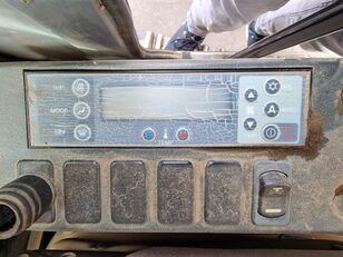 escavadora de rastos NEW HOLLAND E 215 2007 a venda imagem 7 escavadora de rastos NEW HOLLAND E 215 2007 imagem 7