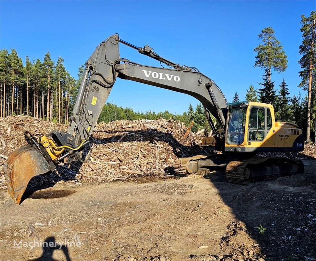 escavadora de rastos Volvo EC240BLC
