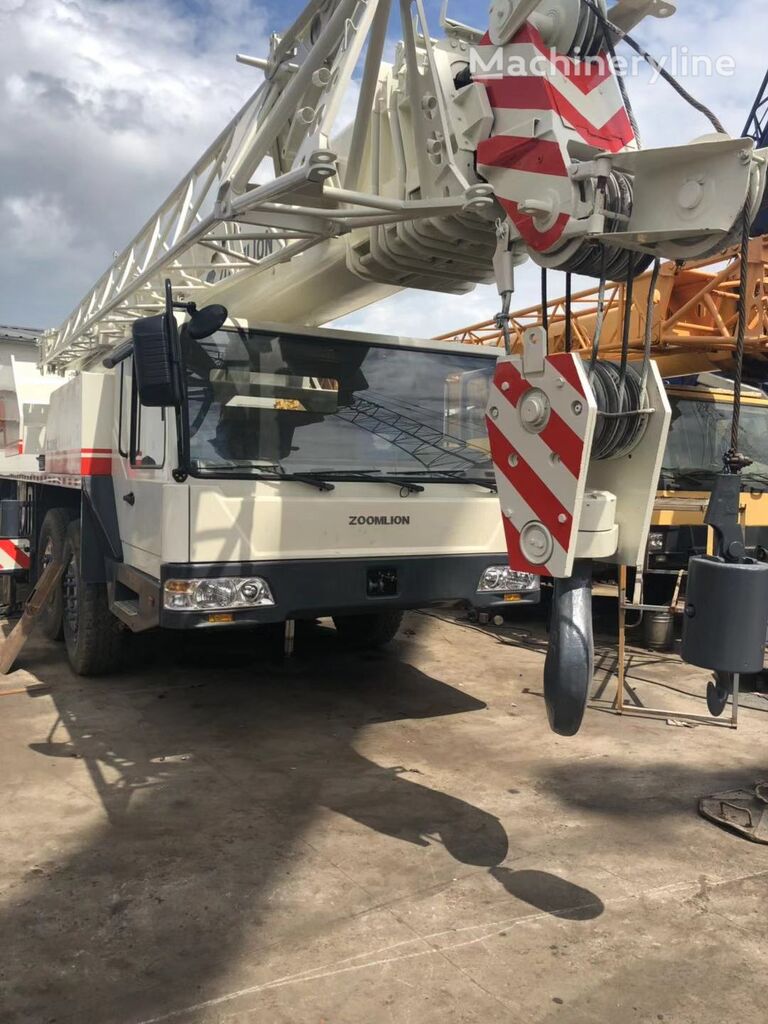 grua móvel Zoomlion QY70V 70ton truck crane